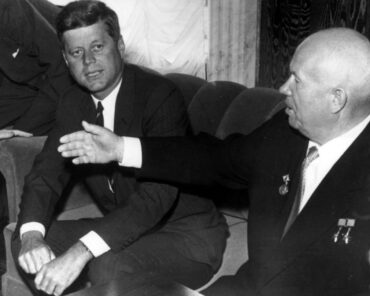 THE CUBAN MISSILE CRISIS HISTORICAL INSIGHT